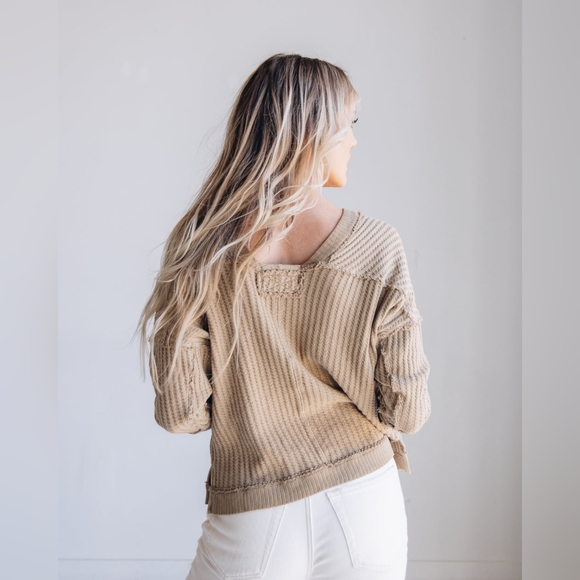 We The Free by Free People Women's New Magic Thermal Top in Golden Olive Sz S, M - Picture 2 of 9